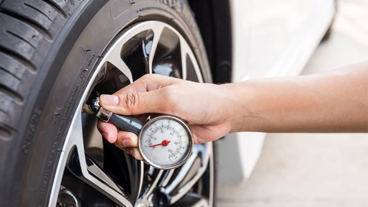 Có nên bơm lốp ô tô bằng khí nitơ để không bị non hơi vào mùa đông?