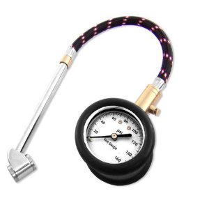 Những dụng cụ cần có khi chạy xe Những dụng cụ cần có khi chạy xe, thế giới lốp, lop xe, lốp xe ô tô, giá lốp, gia lop