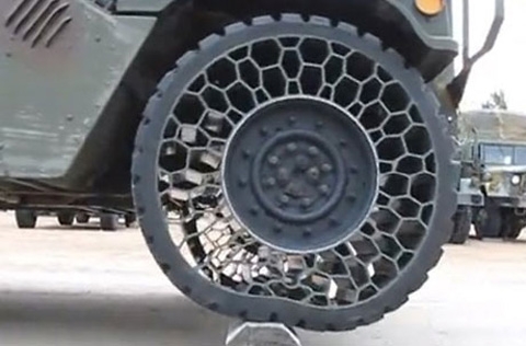 Lốp không săm có thể thích nghi được với mọi loại địa hình Lốp không săm có thể thích nghi được với mọi loại địa hình