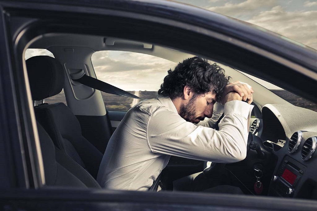 Làm thế nào để chống buồn ngủ khi lái xe?