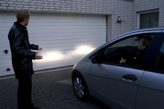 Cách điều chỉnh đèn pha cho xe ô tô