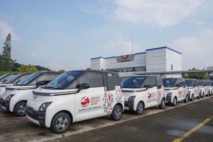 Indonesia dùng xe điện phục vụ Hội nghị Cấp cao ASEAN 43
